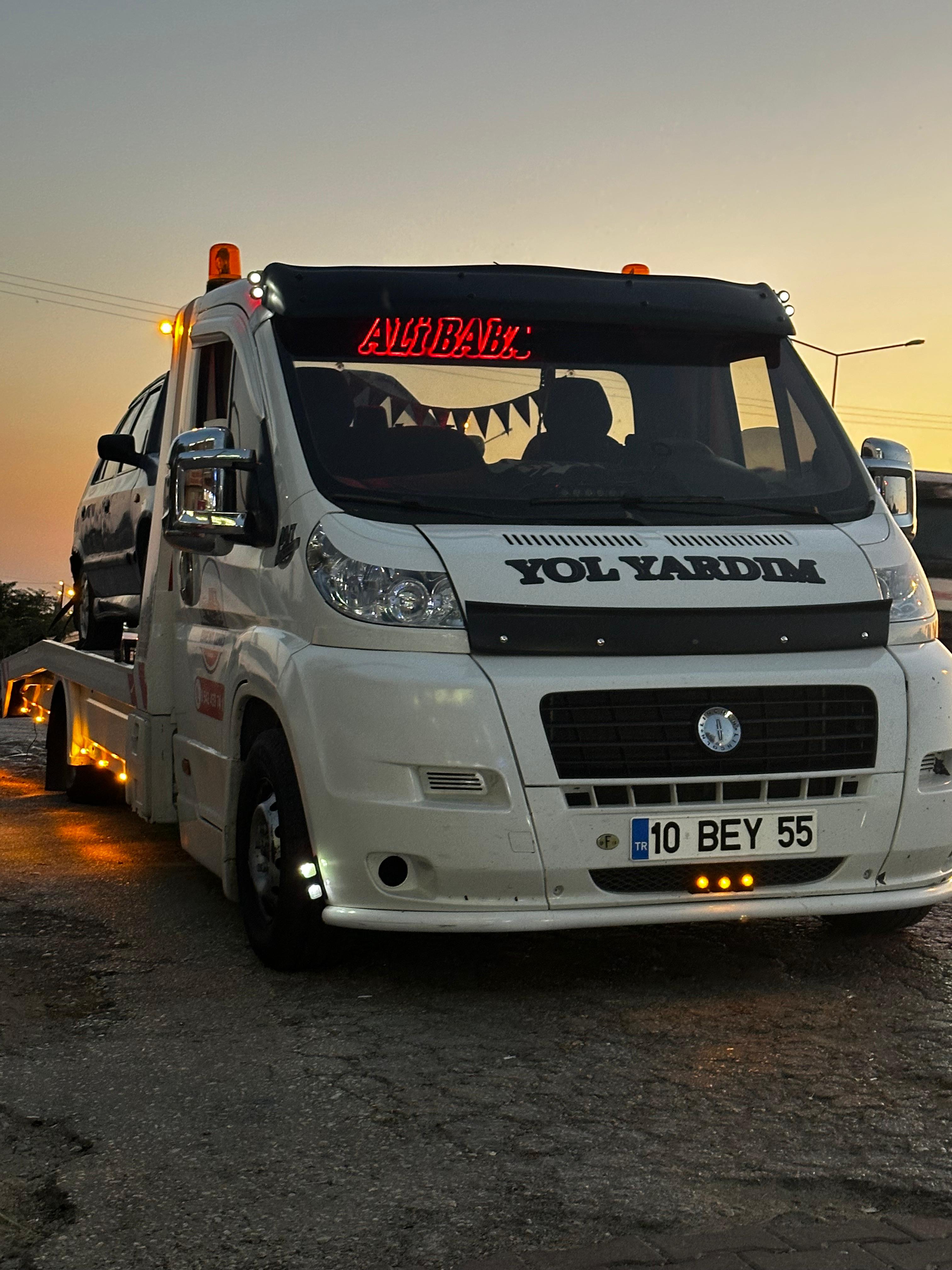 Edremit 7/24 Acil Oto Çekici & Yol Yardım (Akçay-Altınoluk-Ayvalık)