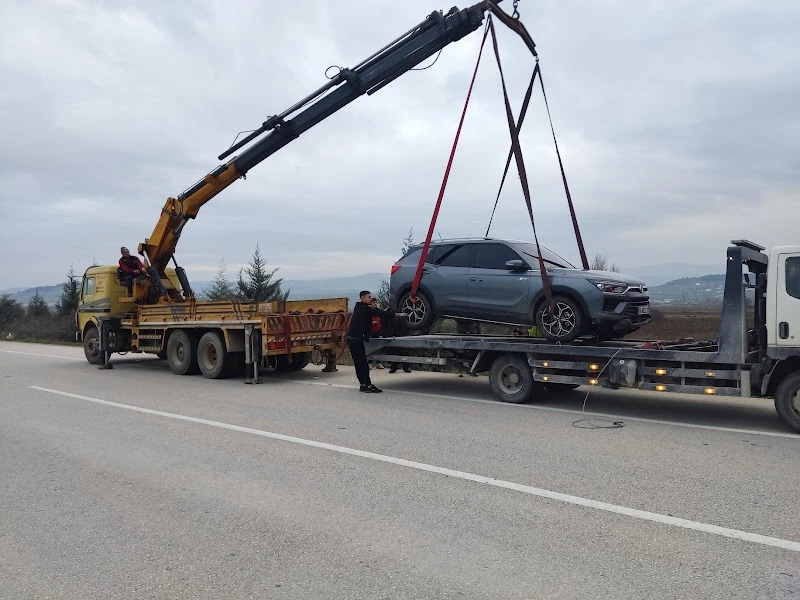 Toylar oto kurtarma vinç ve karasör görsel